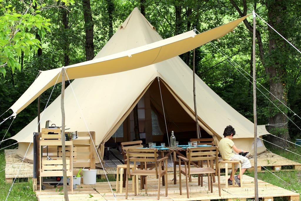 Atypik Nomad Hotel Recoubeau-Jansac Buitenkant foto